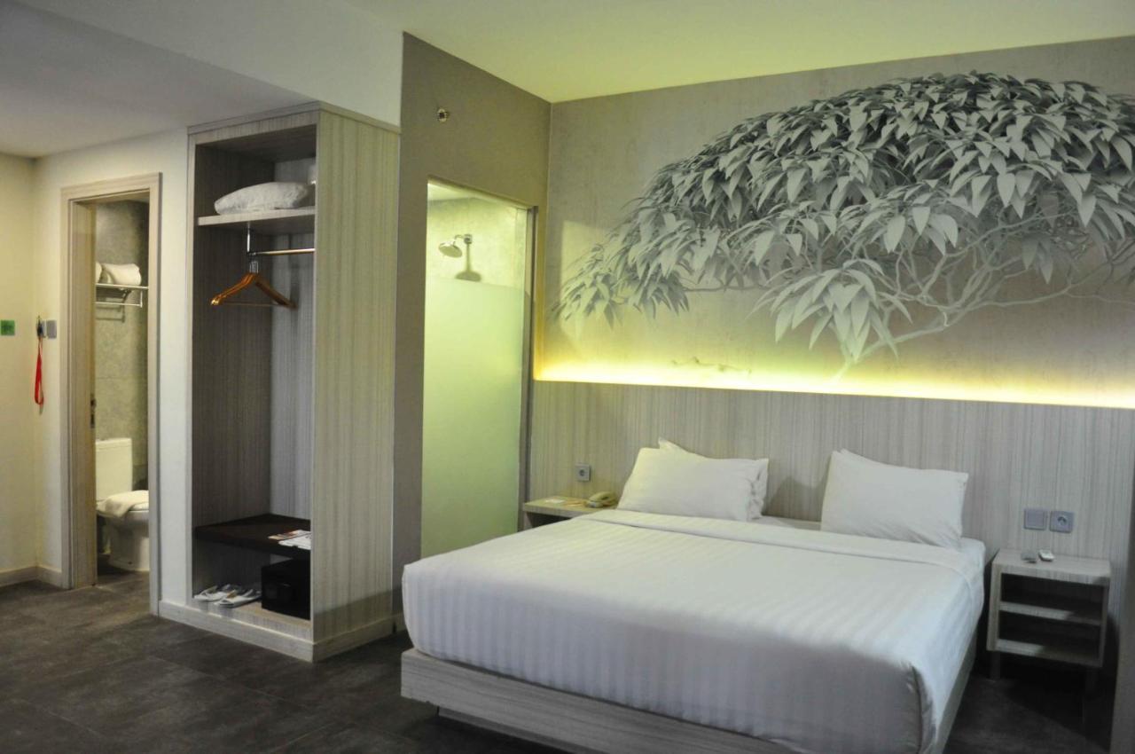 Grand Kolopaking Hotel Kebumen Exterior foto